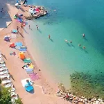 16 Apartament