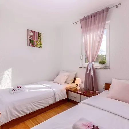 16 * Crikvenica
