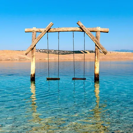 16 * Crikvenica