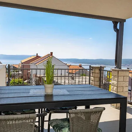 16 * Crikvenica